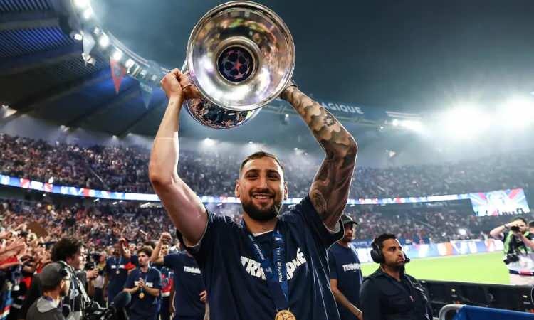 <p>Donnarumma, Galatasaray'dan 15 milyon euro talep etti.<br />
<br />
 (TAKVİM)</p>
