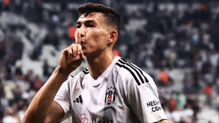 <p>Beşiktaş, Bakhtiyor Zaynutdinov'un Dinamo Moskova'ya transfer olduğunu açıkladı. </p>
