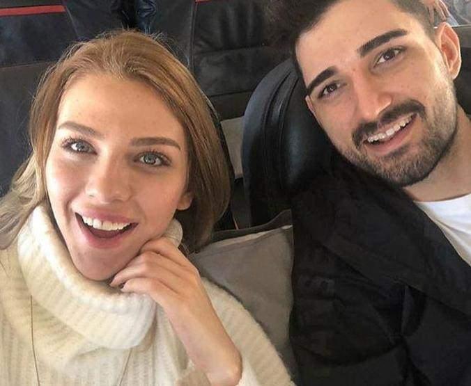 <p>Öte yandan görüntülerin bir anda olay olmasının ardından kardeşi İdoTatlıses'ten yaşanan kriz sonrası dikkat çeken beğeni geldi.</p>

<p> </p>

<p>Gazeteci İzzet Çapa, Dilan Çıtak'ı sert bir dille eleştirdi.</p>

<p> </p>

<p>Çapa açıklamasında, "Boş teneke çok ses çıkarır…“Bana ünlü olduğum için yapıyorlar” demişsin. Memleketin dört bir yanında orman yangınları, insanlar diken üstünde. Peki ya sen ne yapıyorsun? Polisin “Dur!” ihtarına uymayıp bir de arabayı üstüne sürüyorsun. Kardeş bu, öldürmeye teşebbüstür! Sonra da çıkıp mağdur edebiyatı yapıyorsun. Vallahi çok iyi adammış o polis; ben olsam çok farklı hareket ederdim.<br />
Bir söz vardır: Altın tas içindekini gösterir. Ün, karakteri gizlemez; ortaya çıkarır. Ve sende görünen tek şey, kibirle karışmış boşluk." notunu düştü.</p>

<p> </p>

<p> </p>

