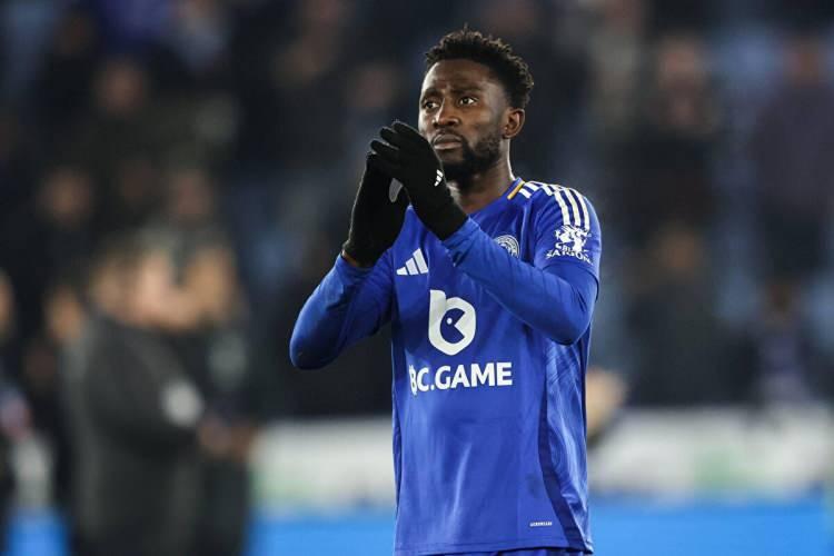 <p>Beşiktaş, Kondogbia olmazsa Leicester'ta forma giyen Nijeryalı yıldız Wilfred Ndidi ile masaya oturacak. 2016'dan beri İngiliz ekibinin formasını terleten Ndidi burada 303 maçta 18 gol 22 asistle mücadele etti.</p>
