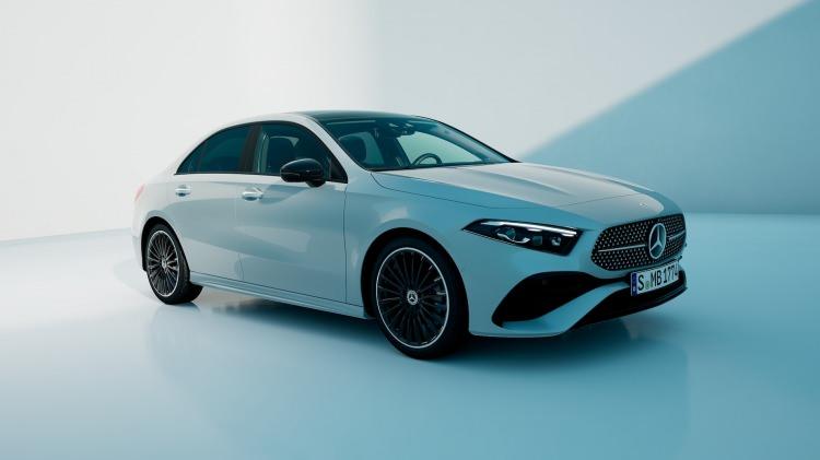 <p><strong>| Mercedes A200 AMG Benzin Otomatik: 3.169.222 TL</strong></p>

<p> </p>
