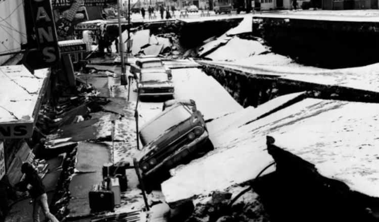 <p>9.2 büyüklüğündeki 1964 Alaska depremi Pasifik Ateş Çemberi'nde meydana geldi.</p>
