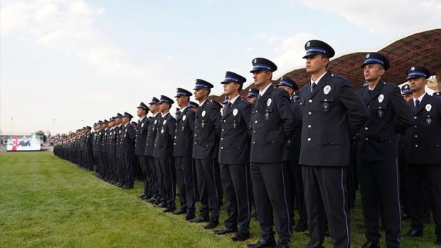 <p>Eğitimi geçen öğrenciler ise polis memuru olacak.</p>

<p> </p>
