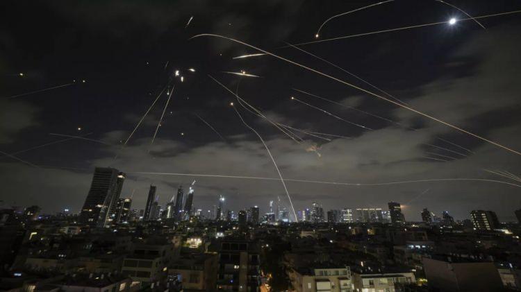 <p>ABD'nin toplam 7 THAAD sisteminden ikisi çatışmalar süresince İsrail'e konuşlandırdığı, savaş boyunca 100 ila 150 arasında THAAD füzesi ateşlediğini belirtildi. </p>
<p> </p>