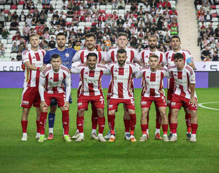 <p>14- ANTALYASPOR | 40 PUAN</p>