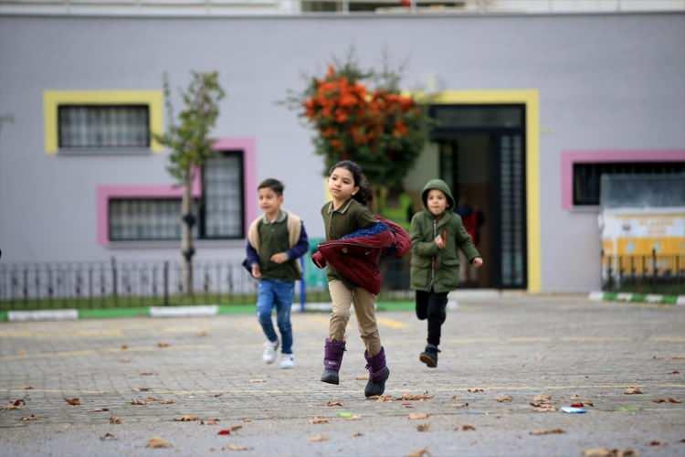 <p><strong>21 ÖZEL OKULUN RUHSATI İPTAL EDİLDİ</strong></p>

<p>Bu doğrultuda usulsüzlükler tespit edilen okullar hakkında idari işlem başlatıldı.</p>

<p> </p>
