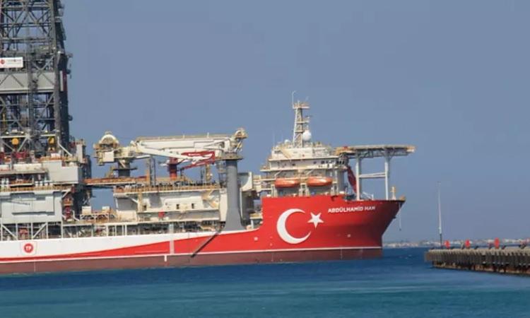 <p>Türkiye'nin ulusal ve uluslararası düzeyde kararlı enerji politikası, Karadeniz, Doğu Akdeniz ve Doğu Afrika'da stratejik etkisini artırmaya devam ediyor.</p>
