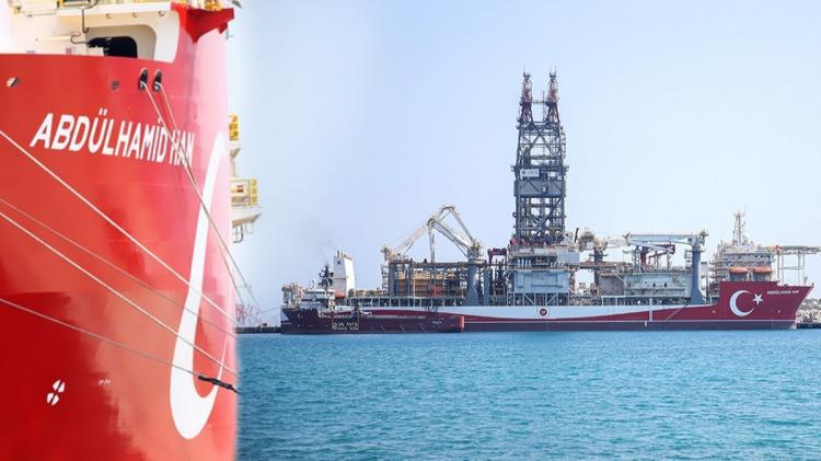 <p>Halihazırda, 4 sondaj ve 2 sismik araştırma gemisi ve 1 yüzer gaz üretim platformu bulunan Türkiye, enerji filosuna eklediği 2 yeni derin deniz sondaj gemisiyle denizlerde yürüttüğü petrol ve doğal gaz arama ile sondaj faaliyetlerini ileri seviyeye taşımayı hedefliyor.</p>
