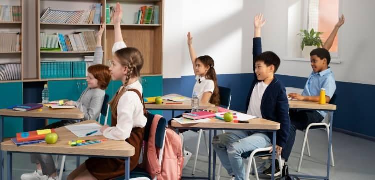 <p>Denetimlerini sürdüren bakanlık, tespit edilen aykırılıklara ilişkin Özel Öğrenim Kurumları Kanunu'nun ilgili maddelerinde yer alan hükümler doğrultusunda işlemler yapıyor.<br />
 </p>

