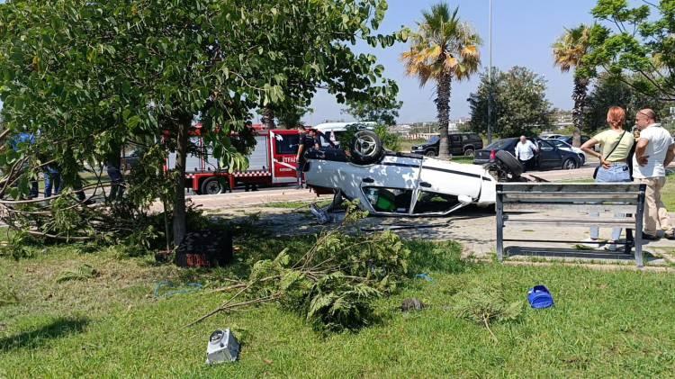 <p>Hurdaya dönen araçtan çıkarılan sürücü Samet K., yapılan ilk müdahale sonrası ambulansla Manavgat Devlet Hastanesi'ne kaldırıldı. Kazayla ilgili inceleme başlatıldı.</p>
