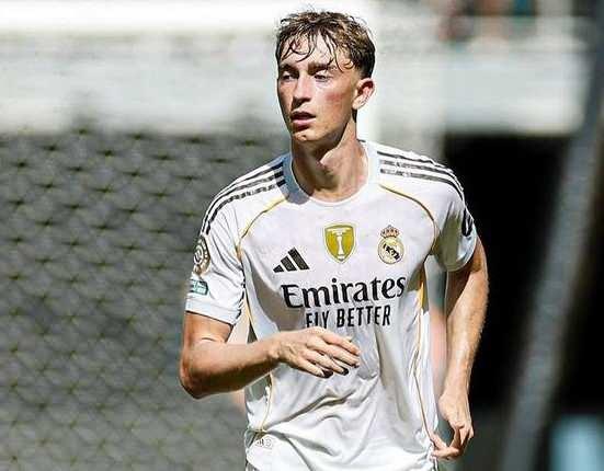 <p>Dean Huijsen | Real Madrid | 20 yaş</p>
