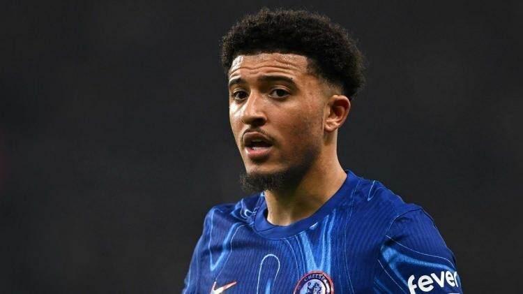 <p><strong>Manchester United'da </strong>istenmeyen İngiliz yıldız için teknik direktör Solskjaer'in de devrede olduğu ve bu transferin bu hafta içinde kiralık olarak tamamlanacağı öğrenildi.</p>

<p> </p>
