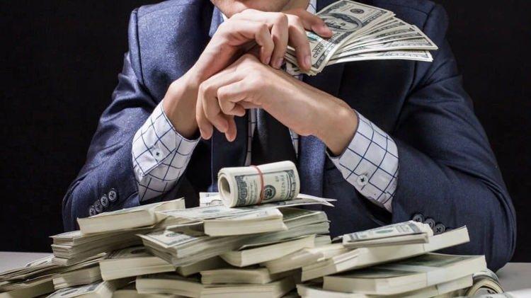<p>Hurun Global Rich List'de milyarder sayısının en çok olduğu ülkeler listesinde ABD başı çekerken, çoğu listede sıralamanın sonunda yer alan Türkiye 31 milyarderle 19. sıraya yerleşti.</p>

<p> </p>
