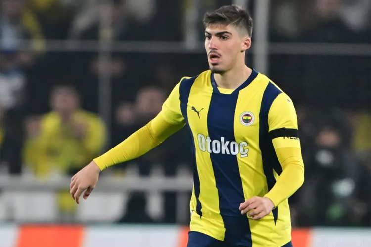 <p><strong>PSG, YUSUF AKÇİÇEK İÇİN PUSUDA</strong></p>
