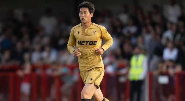 <p>Crystal Palace forması giyen Japon 10 numara Daichi Kamada'nın Trabzonspor ile görüştüğü iddia edildi.<br />
<br />
(MİLLİYET)</p>
