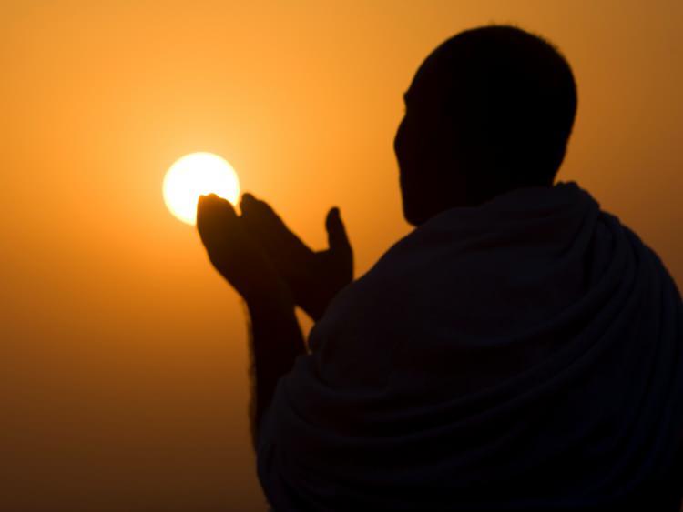 <p><span style="color:rgb(178, 34, 34)"><strong>HEPSİNİN TEK BİR AMACI VARDI!</strong></span></p>

<p> </p>

<p>Tek amaçları Allah'ı ve İslam'ı tanıtmak olan Allah'ın elçileri, dünya üzerinde bulunan her kavime ve bölgeye gönderildiler.</p>

<p> </p>

<p>Bu özel bölgeler, sadece dini açıdan değil, aynı zamanda sosyal ve kültürel açıdan da büyük bir öneme sahiptir. İnsanlık tarihinin dönüm noktaları bu bölgelerde yaşanmış, birçok önemli olay burada gerçekleşmiştir.</p>

