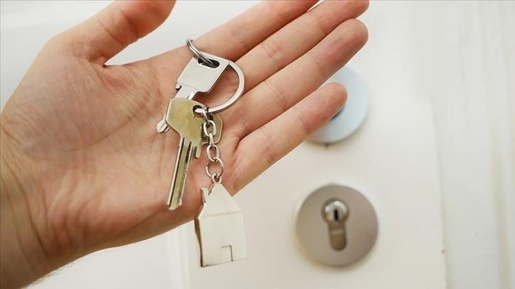<p><strong><span style="color:#B22222">EN PAHALI ŞEHİRLER</span></strong></p>
<p>İstanbul, her ne kadar son 5 yılın kira artışında şampiyon olsa da, kiraların en yüksek olduğu kentler sıralamasında 53’üncü sırada yer aldı. </p>