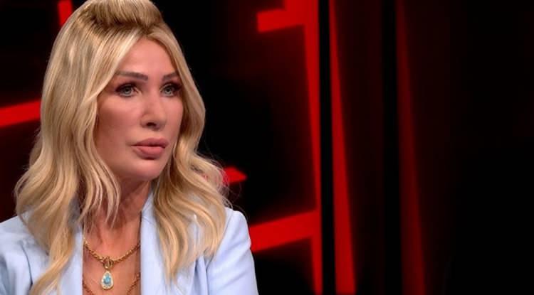 Seda Sayan "İçler acısı durumdayız" diyerek açıkladı: Kardeşini bakımevine yerleştirdi!