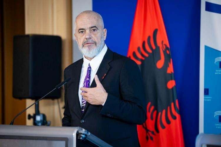 <p><strong><span style="color:#B22222">EDİ RAMA</span>  |  12 YILDIR GÖREVDE</strong></p>

<p> </p>

<p><strong>|  Arnavutluk Başbakan</strong></p>

