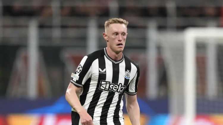 <p>Sean Longstaff ➡ Leeds United</p>
