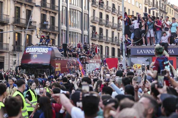 <p>18-Barcelona</p>
<p>En ucuz: 14 bin TL</p>
<p>En pahalı: 39 bin TL</p>