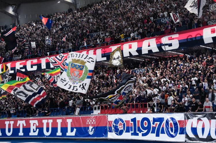 <p>13-PSG</p>
<p>En ucuz: 22 bin TL</p>
<p>En pahalı: 63 bin TL</p>