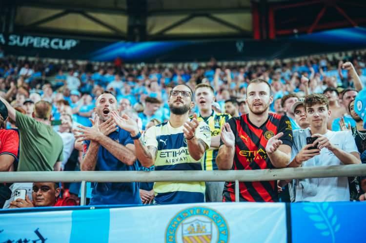 <p>12-Manchester City</p>
<p>En ucuz: 29 bin TL</p>
<p>En pahalı: 87 bin TL</p>