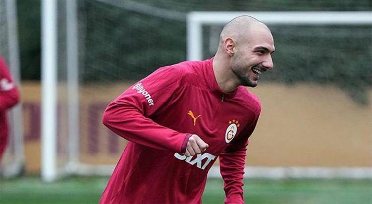 <p>Kocaelispor, Galatasaray'dan Ahmed Kutucu'yu radarına aldı.<br />
<br />
(FOTOMAÇ))</p>
