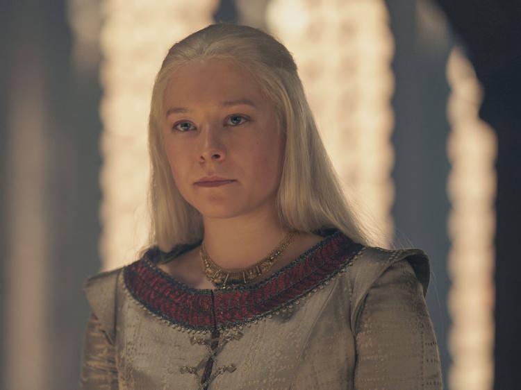 <p>Game of Thrones'un aynı evrende geçen devam dizisi House of the Dragon dizisinin oyuncularından Emma D'arcy İsrail'in Enes El-şerif ve Muhammed Qariqa'ya suikast düzenlediğini belirten bir paylaşıma hesabında yer verdi.</p>
