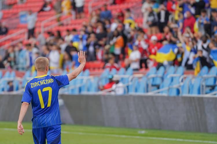 <p>Kariyeri boyunca 284 maça çıkan sol bek, 8 kez fileleri havalandırırken 36 gole de katkı sağladı.</p>
