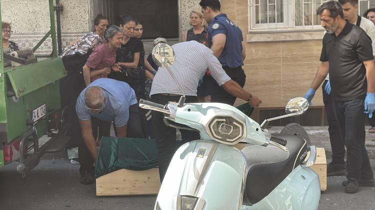 <p>Yapılan incelemede evin salonuyla, diğer odalarında uyuşturucu madde olduğu düşünülen haplar bulundu.</p>

<p> </p>
