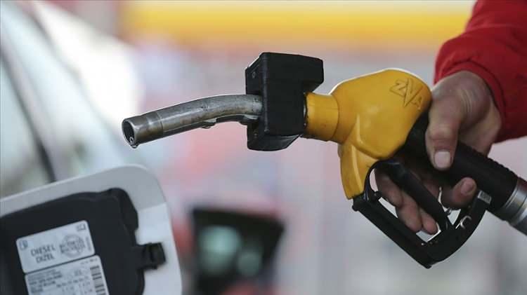 <p>Peki, 15 Ağustos 2025 itibarıyla İstanbul, İzmir ve Ankara'da benzin ve motorin fiyatları ne kadar?</p>
<p> </p>