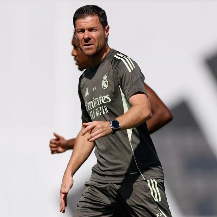 <p>İspanyol basınında yer alan haberde Xabi Alonso'nun takıma gelişinin milli futbolcu için önemine vurgu yapılırken beklentilerin de yüksek olduğu ifade edildi.</p>
