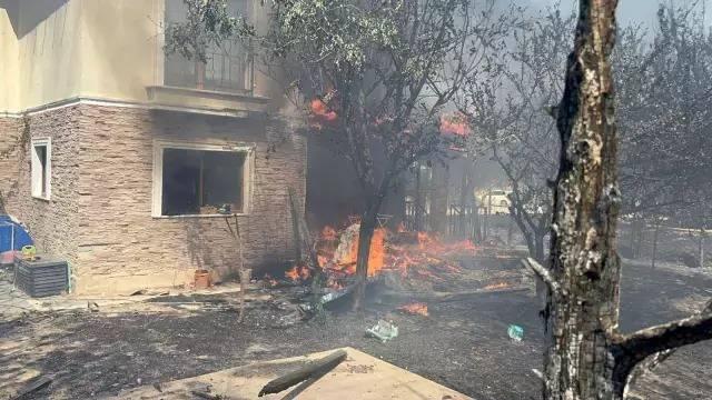 <p>Sıcak havaların devam etmesiyle birlikte orman yangınları da yürekleri yakıyor. </p>
