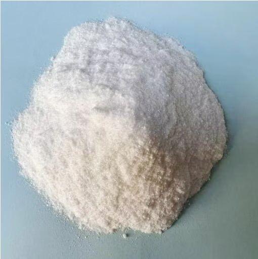 <p>20. yüzyılda daha yaygın olan bromür zehirlenmesi, o dönem bromür tuzu olarak reçetesiz ilaçlarda kullanılıyordu. </p>

<p>Ancak ABD Gıda ve İlaç Dairesi (FDA), 1975 ile 1989 yılları arasında bromürü aşamalı olarak yasakladı ve vakalar da buna bağlı olarak azaldı. ChatGPT ise, çok eskiye dayanan bromürü tuza alternatif olarak bu yaşlı adama önerdi. Adam ise üç aylık süre zarfında zehirlendi. </p>

