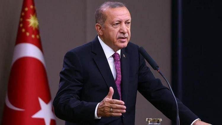 <p><span style="color:#B22222"><strong>TÜRKİYE</strong></span></p>
<p> </p>
<p><strong><span style="color:#B22222">İNGİLTERE'NİN YANINDA:</span> YÜZDE 18</strong></p>
<p> </p>
<p><strong>YANINDA DEĞİL: YÜZDE 20</strong></p>
<p> </p>
<p><strong><span style="color:#B22222">SAVAŞA GİRMEYECEK: </span> YÜZDE 15</strong></p>