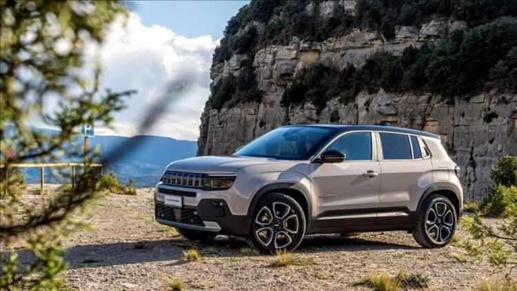 <p><strong>JEEP AVENGER </strong></p>
<p> </p>
<p><strong>e-Hybrid Limited 1.2 110hp</strong></p>
<p><strong>2 milyon 72 bin 412 lira</strong></p>
