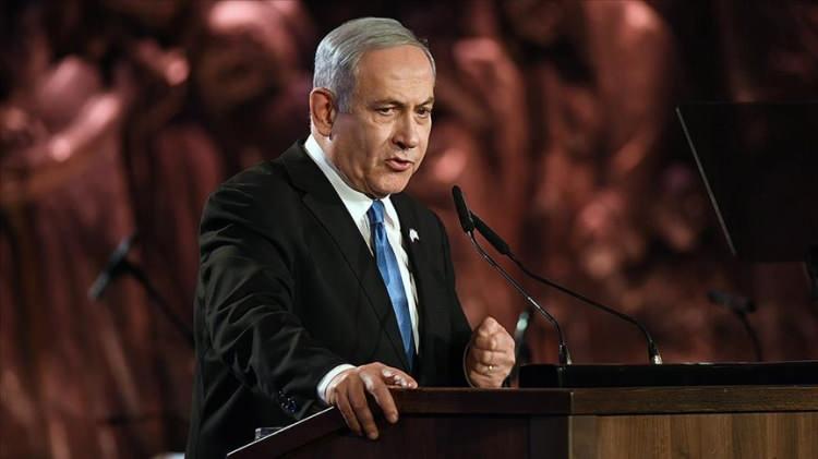 <p><span style="color:#B22222"><strong>- NETANYAHU'NUN "BÜYÜK İSRAİL" ÇIKIŞI</strong></span></p>

<p>İsrail Başbakanı Binyamin Netanyahu, kendisinin tarihi ve manevi bir misyon üstlenmiş olduğunu hissettiğini iddia ederek işgal altındaki Filistin topraklarını da içeren "Büyük İsrail" vizyonuna bağlı olduğunu söylemişti.</p>

<p> </p>
