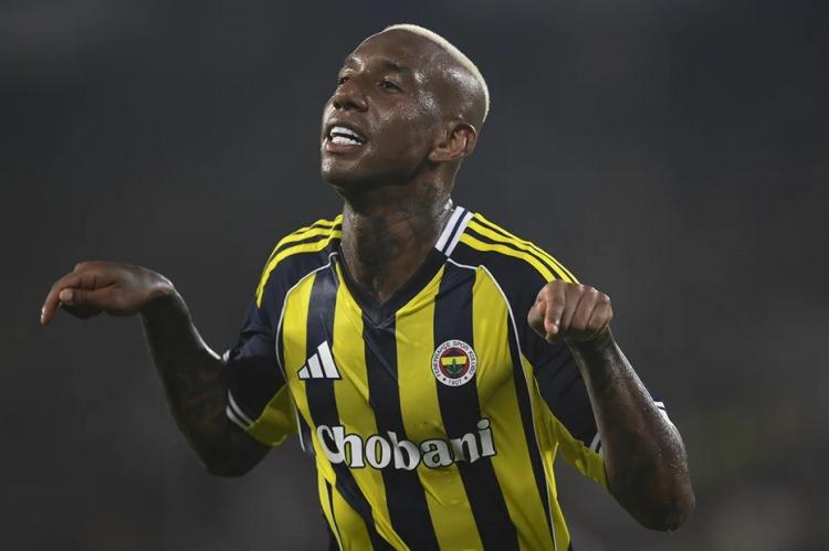 <p><strong>NU: Fenerbahçe, Rotterdam ekibini ağır bir yenilgiye uğrattı.</strong></p>