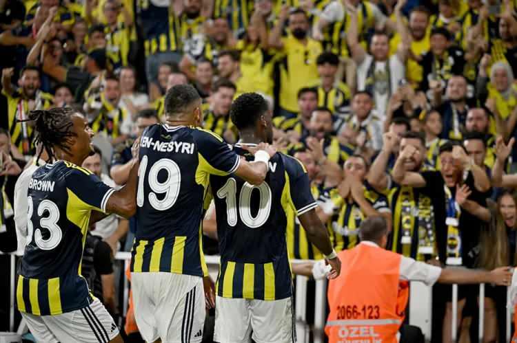 <p><strong>FENERBAHÇE FEYENOORD'UN HAYALLERİNE SON VERDİ</strong></p>
