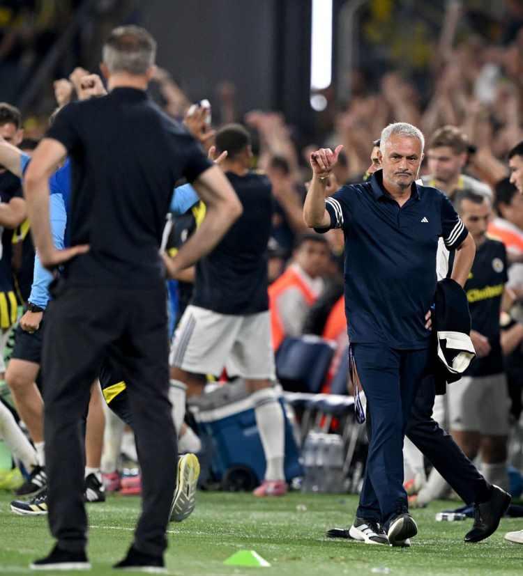 <p><strong>Acı bir istatistik: Hiçbir teknik direktör, Avrupa kupalarında Hollanda takımlarına karşı Jose Mourinho kadar çok galibiyet elde edemedi: 11 kez.</strong></p>
