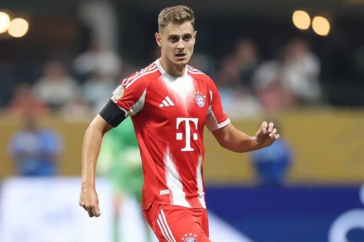 <p>Galatasaray, Sacha Boey transferinden istediği sonucu alamazsa Bayern Münih forması giyen bir diğer isim Josip Stanisic'e yönelecek.<br />
<br />
(FOTOMAÇ)</p>

