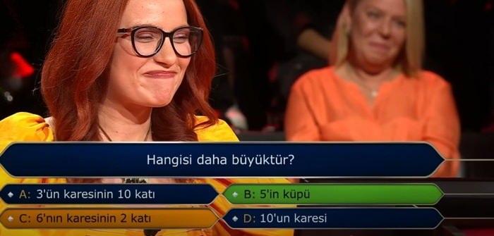 <p>Genç yarışmacı tam programdan ayrılırken Oktay Kaynarca dayanamadı.</p>
<p>Oktay Kaynarca "Bana izin verirsen ben sana burs vermek istiyorum?" deyince Başak Yıldırım, gözyaşlarını tutamadı.</p>
