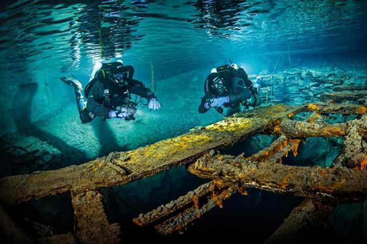 <p>Pasifik’teki Palau, berrak denizi ve renkli mercan resifleriyle ünlü. Yaklaşık 18 bin kişilik nüfusuyla turizme bağımlı bir ada devleti.</p>
