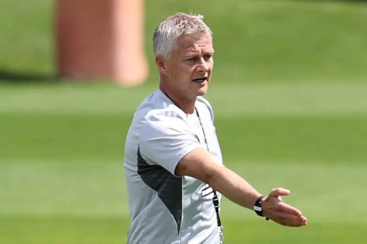 <p>Beşiktaş Teknik Direktörü Ole Gunnar Solskjaer, kadroda düşünmediği isimleri belirledi.<br />
<br />
Siyah-beyazlılarda Al-Musrati, Alex Oxlade-Chamberlain, Milot Rashica, Salih Uçan ve Jean Onana'yla yolların ayrılması bekleniyor.<br />
<br />
(FANATİK)</p>

