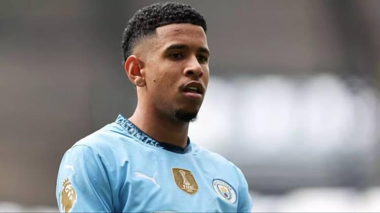 <p>Premier Lig ekibi Tottenham, Manchester City forması giyen 21 yaşındaki genç yıldız Savinho'yu kadrosuna katmak istiyor.</p>