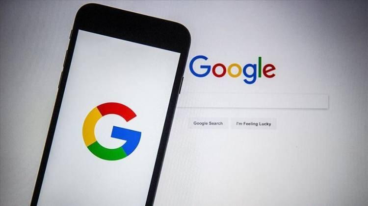 <p>Yurt dışında AI Mode adı verilen yapay zeka özelliği arama sonuçlarında aktif edilirken, kullanıcıların sorgularına karşı yapay zeka özetleme işlemi yaparak zamandan tasarruf sağlıyor. Ancak tek değişiklik bundan ibaret değil.</p>
