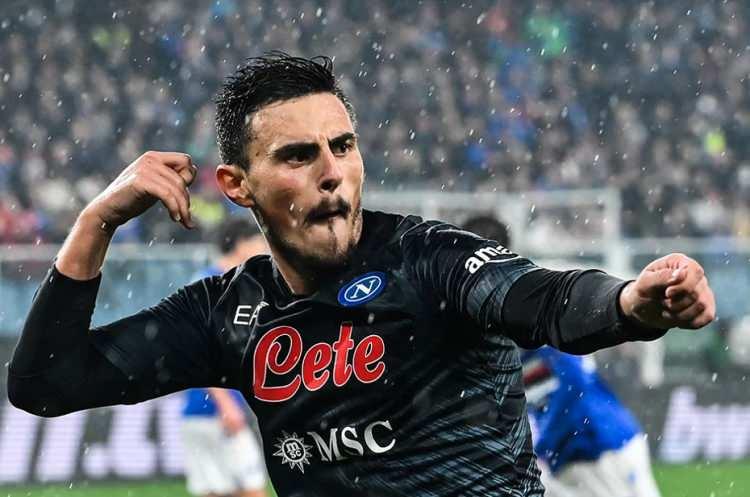 <p>11- Eljif Elmas<br />
<br />
* Fenerbahçe > Napoli<br />
<br />
* 17.7 milyon euro / 2019-20</p>
