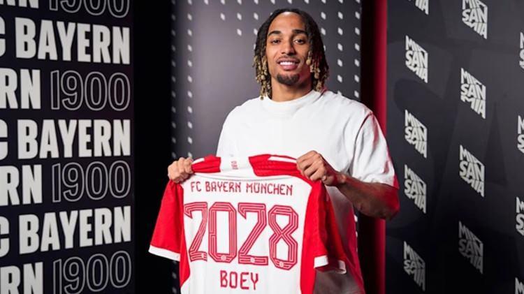 <p>2- Sacha Boey<br />
<br />
* Galatasaray > Bayern Münih<br />
<br />
* 30 milyon euro / 2023-24</p>
