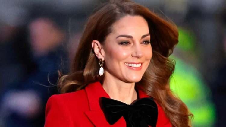 <p><strong>AYRILIK NEDENİ MERAK EDİLDİ</strong></p>

<p>Kensington Sarayı'ndan, Natasha Archer'ın ayrılığına dair kendi özel danışmanlık firmasını kurmak üzere kariyerine farklı bir yönde devam etmeye karar verdiğini doğruladı.</p>

